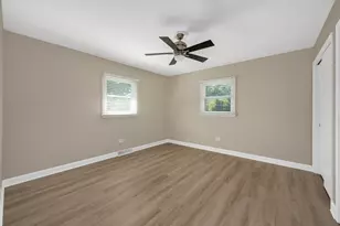 217 Holly Ave, Darien, IL 60561 - Photo 19