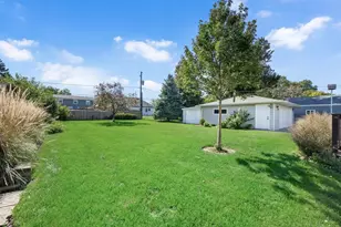217 Holly Ave, Darien, IL 60561 - Photo 27