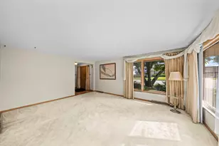 15354 Dobson Ave, South Holland, IL 60473 - Photo 5