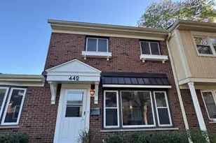 442 Congress Ct, Wood Dale, IL 60191 - Photo 1