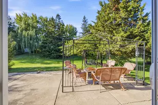 1727 Roosa Ln, Elk Grove Village, IL 60007 - Photo 31