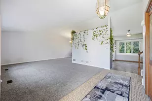 1727 Roosa Ln, Elk Grove Village, IL 60007 - Photo 3