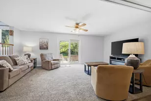 1727 Roosa Ln, Elk Grove Village, IL 60007 - Photo 15