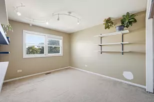 1727 Roosa Ln, Elk Grove Village, IL 60007 - Photo 23