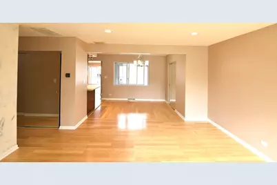 210 E Myrick Avenue, Addison, IL 60101 - Photo 9