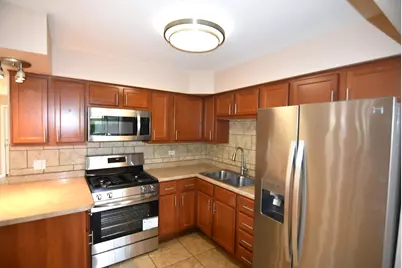 210 E Myrick Avenue, Addison, IL 60101 - Photo 5