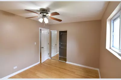 210 E Myrick Avenue, Addison, IL 60101 - Photo 17