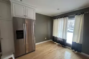 229 S Dearborn Ave, Bradley, IL 60915 - Photo 5