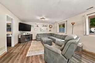 815 Pine Needle Ln, Joliet, IL 60432 - Photo 21