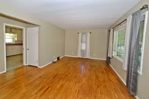 735 Sherwood Ave, Ottawa, IL 61350 - Photo 3