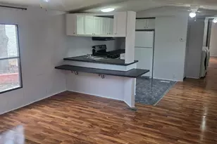 541 Park Ave, Belvidere, IL 61008 - Photo 1