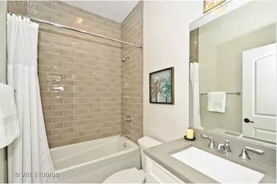 3356 N Marshfield Avenue #2, Chicago, IL 60657 - Photo 15