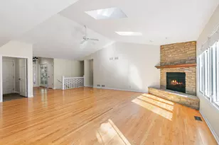 1000 Dakota Dr, Woodstock, IL 60098 - Photo 5