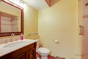 1613 Pebble Beach Dr, Hoffman Estates, IL 60169 - Photo 5
