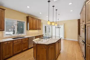 5523 S Garfield St, Hinsdale, IL 60521 - Photo 9