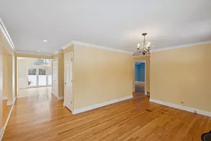 5523 S Garfield St, Hinsdale, IL 60521 - Photo 3