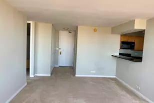 655 W Irving Park Rd, Chicago, IL 60613 - Photo 5