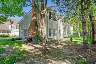 2S751 Grove Ln, Warrenville, IL 60555 - Photo 21