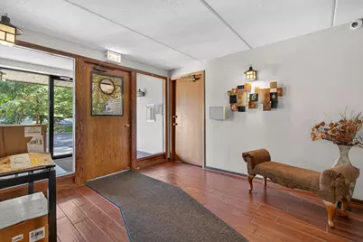 4660 N Austin Avenue #211, Chicago, IL 60630 - Photo 15