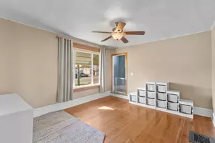 13 E 2nd St, Sandwich, IL 60548 - Photo 5