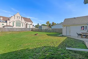 13 E 2nd St, Sandwich, IL 60548 - Photo 29