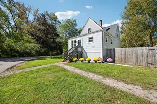 37966 N Nora Pl, Spring Grove, IL 60081 - Photo 3