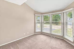 66 Copperwood Dr, Buffalo Grove, IL 60089 - Photo 9