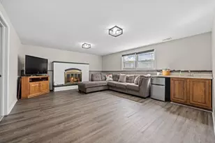 808 S Rd, Lisle, IL 60532 - Photo 21