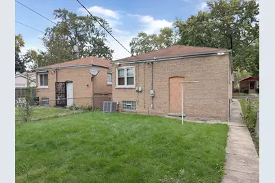 12312 S May Street, Calumet Park, IL 60827 - Photo 15