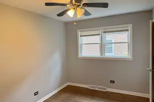 12312 S May St, Calumet Park, IL 60827 - Photo 7