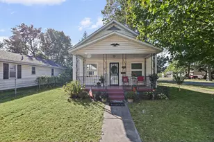 1004 Hester Ave, Centralia, IL 62801 - Photo 3