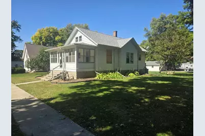 100 W Charles Street, McLean, IL 61754 - Photo 1