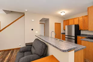 570 Springbrook Trail N, Oswego, IL 60543 - Photo 7