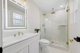 912 N Humphrey Ave, Oak Park, IL 60302 - Photo 17