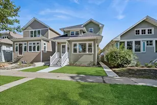 912 N Humphrey Ave, Oak Park, IL 60302 - Photo 1