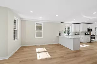 912 N Humphrey Ave, Oak Park, IL 60302 - Photo 9
