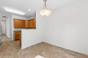 8210 Tremont Ln, Joliet, IL 60431 - Photo 15