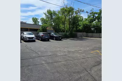 600 Busse Highway, Park Ridge, IL 60068 - Photo 3