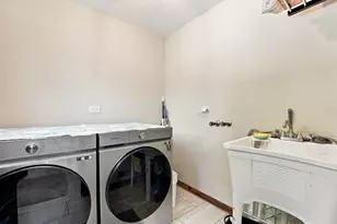 458 S Park Blvd, Glen Ellyn, IL 60137 - Photo 17