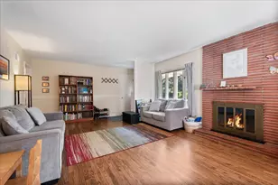 3902 Greenleaf St, Skokie, IL 60076 - Photo 7