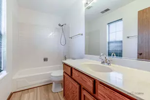1210 Orleans Dr, Mundelein, IL 60060 - Photo 25