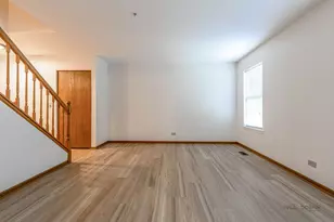 1210 Orleans Dr, Mundelein, IL 60060 - Photo 9