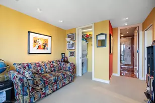 111 W Maple St, Chicago, IL 60610 - Photo 37