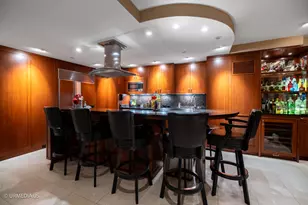 111 W Maple St, Chicago, IL 60610 - Photo 55