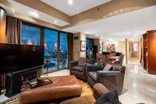 111 W Maple St, Chicago, IL 60610 - Photo 53