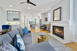 2438 N Western Ave, Chicago, IL 60647 - Photo 13