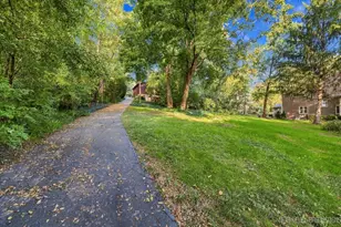 216 N Batavia Ave, Batavia, IL 60510 - Photo 49