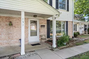 753 Moore Dr, Elk Grove Village, IL 60007 - Photo 9