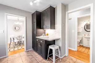 1841 W Morse Ave, Chicago, IL 60626 - Photo 11