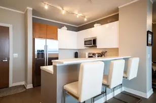 1901 S Calumet Ave, Chicago, IL 60616 - Photo 11